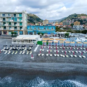 hotel-piccolo-paradiso-bordighera.hotelitalianriviera.com/