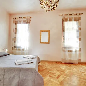 ca-delle-acque.hotelinveneto.com/